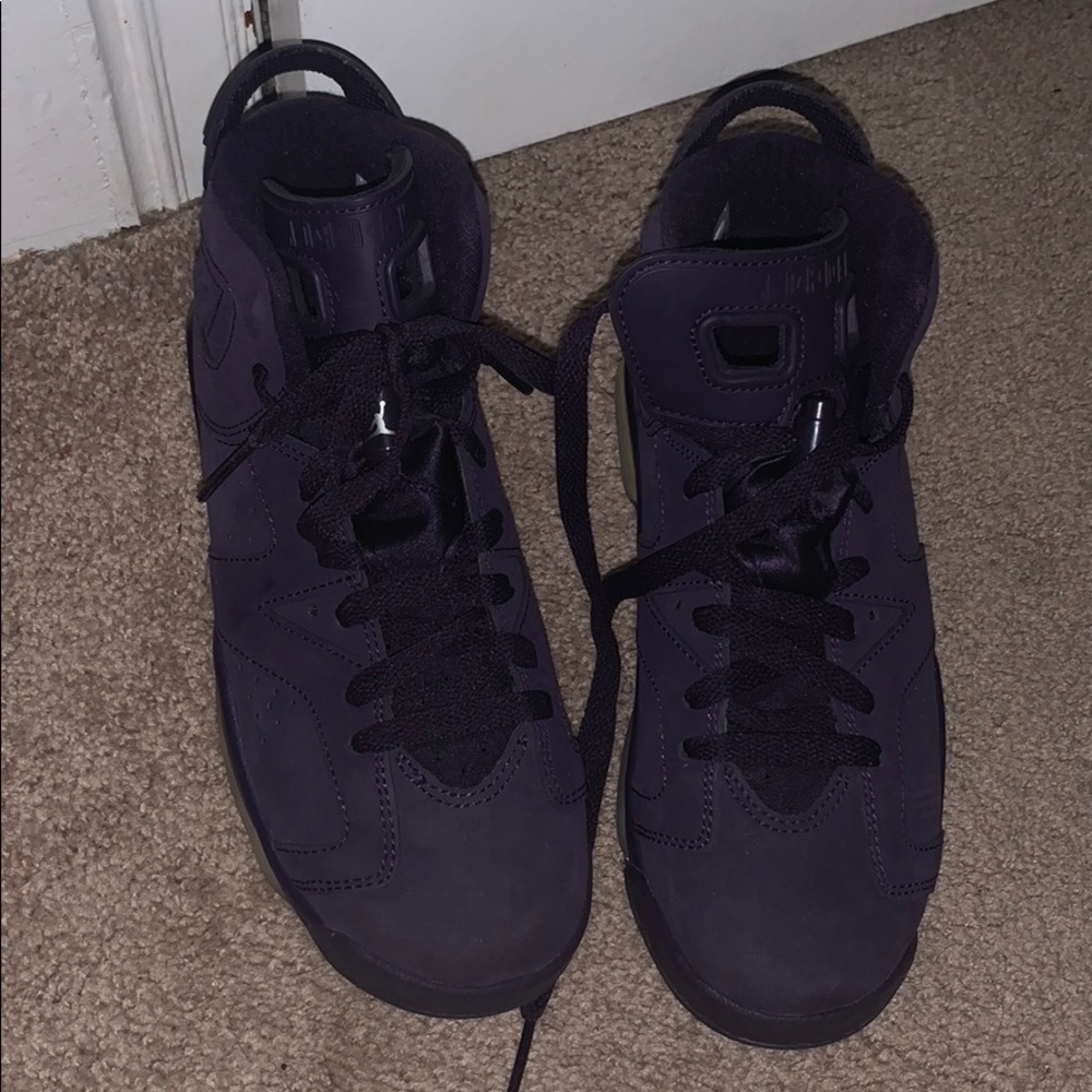 Jordan 6s. Size 5 Kids!